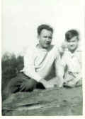 Howard_and_James_North_Superior_mountain_1947.jpg (429199 bytes)